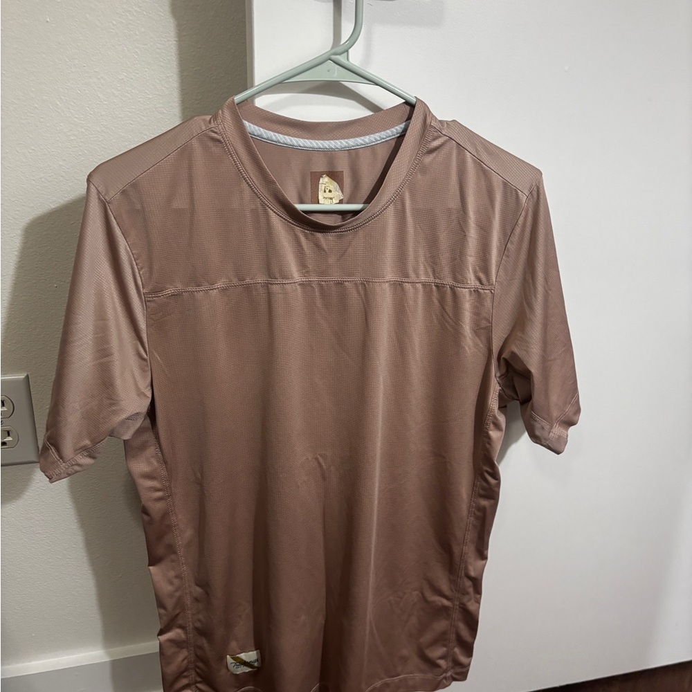 Tracksmith Twilight Tee | Rose | Mens Medium